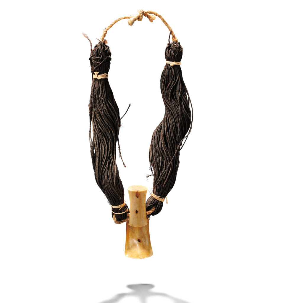 Lei niho palaoa Hawaii ニホ パラオア Necklace (Lei Niho Palaoa) – Works – Bowers Museum