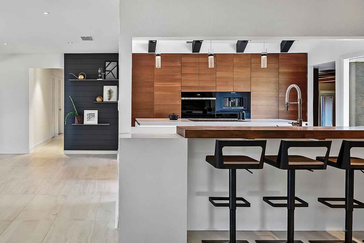 Dramatic-Details-and-Beams-08