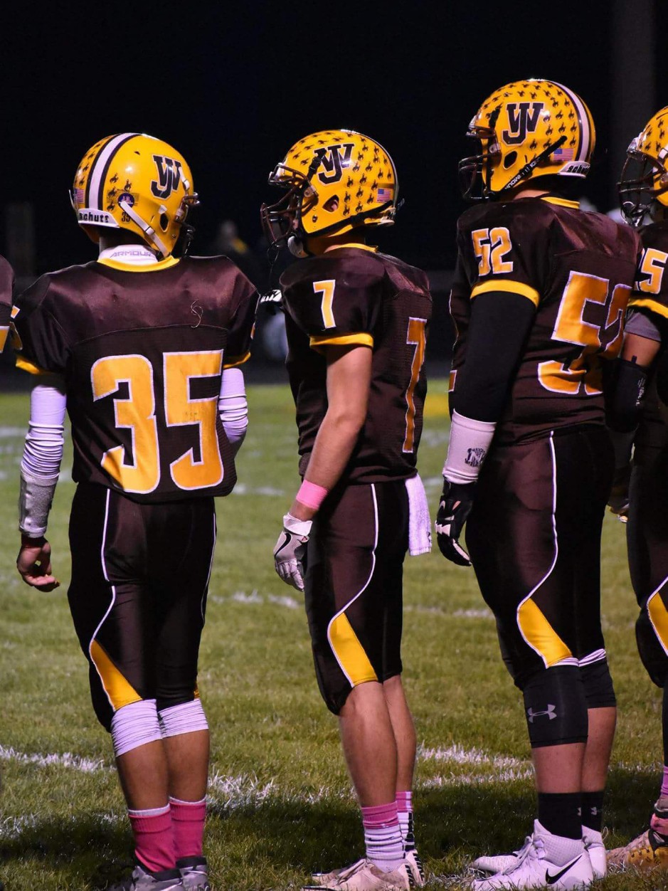The west jefferson roughriders defeat the greenon knights 43 to 20