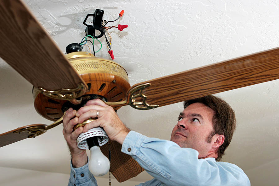 ceiling-fans-cool-the-hous