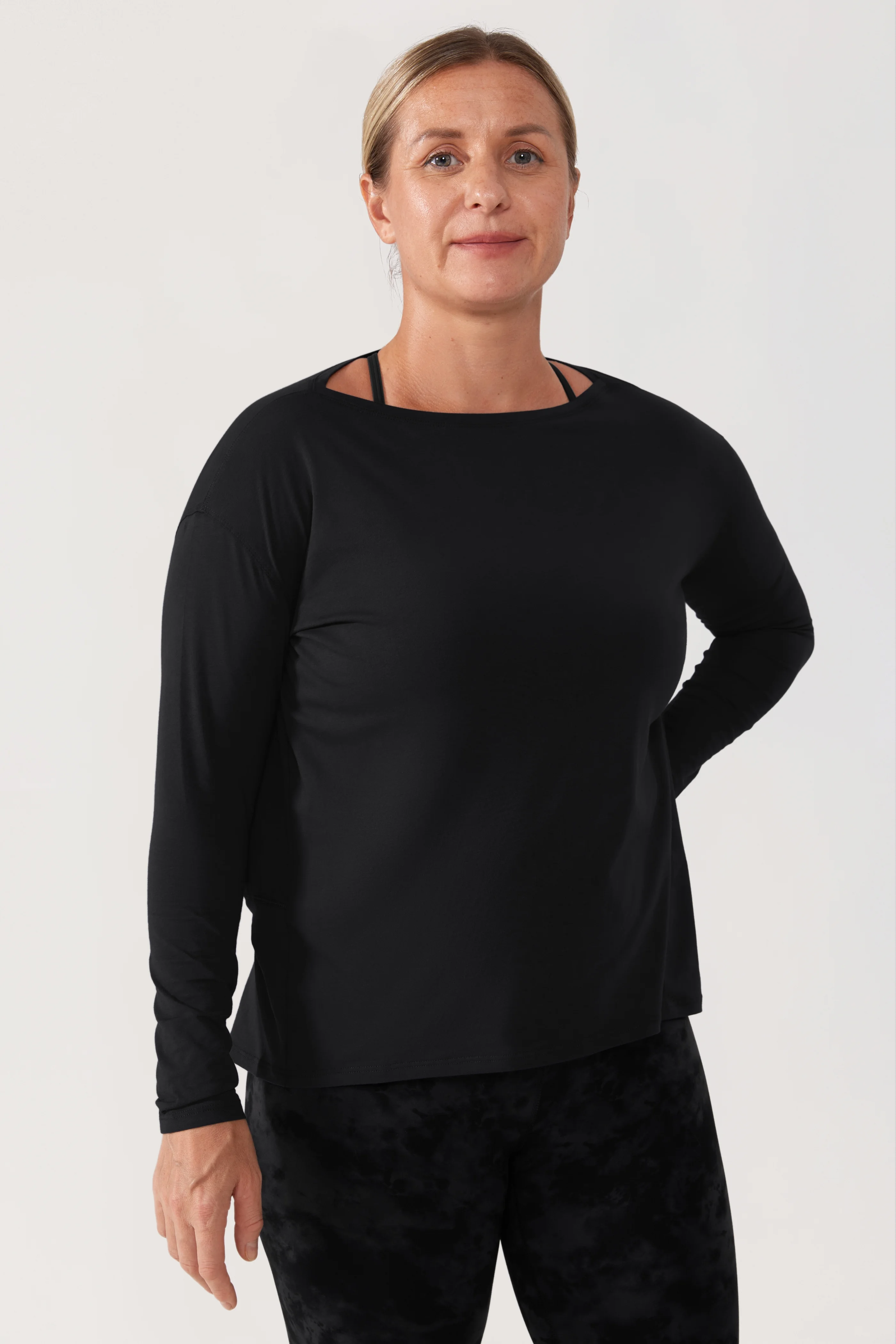 CRZ YOGA Women's Butterluxe Mock Neck Crop Top - Long Sleeve Slim Fit Workout Shirt For Casual Wear