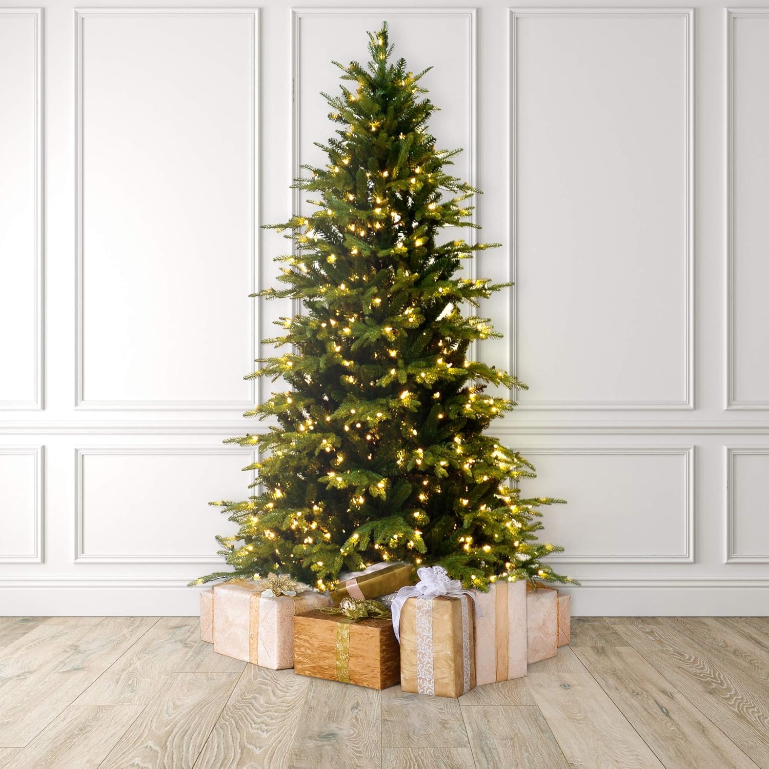 Martha Stewart - Brandclub - Martha Stewart Flocked Natural Pre-Lit  Artificial Christmas Tree, image size:1500x1500