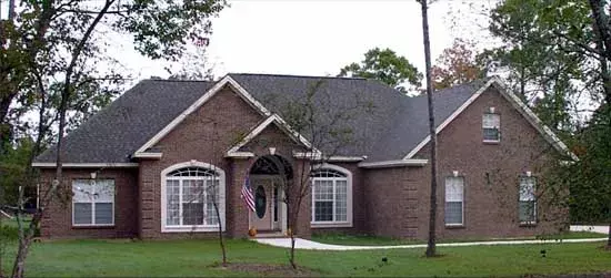 Traditional house plans 103-121 - front exterior, 2,392 sq ft, 3 bed, 2 bath house plans | Monster House Plans