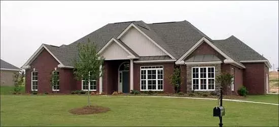 Traditional house plans 103-139 - front exterior, 2,681 sq ft, 4 bed, 2 bath house plans | Monster House Plans