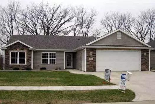 Traditional house plans 104-113 - front exterior, 1,696 sq ft, 3 bed, 2 bath house plans | Monster House Plans