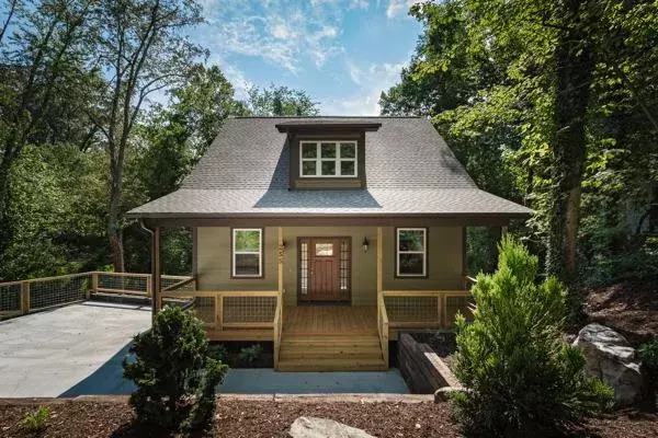 Bungalow house plans 16-195 - front exterior, 1,381 sq ft, 3 bed, 1 bath house plans | Monster House Plans