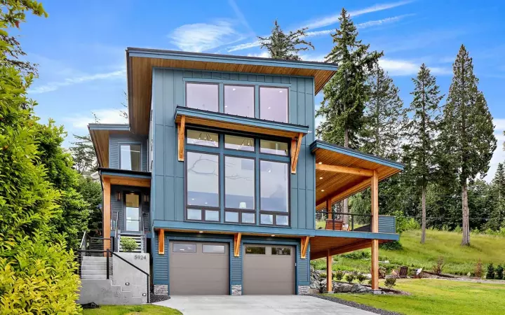 Contemporary house plans 20-117 - front exterior, 2,287 sq ft, 3 bed, 3 bath house plans | Monster House Plans