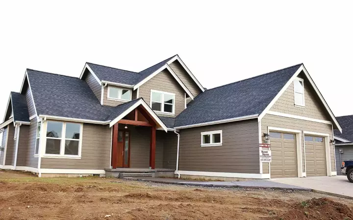 Craftsman house plans 20-128 - front exterior, 2,168 sq ft, 3 bed, 2 bath house plans | Monster House Plans