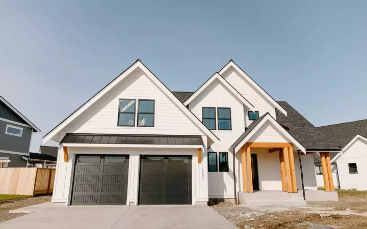 Modern Farmhouse house plans 20-201 - front exterior, 2,266 sq ft, 4 bed, 2 bath house plans | Monster House Plans