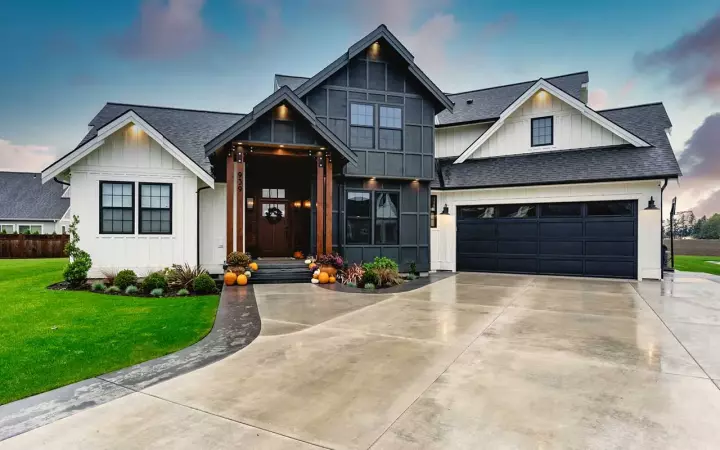 Modern Farmhouse house plans 20-212 - front exterior, 2,827 sq ft, 3 bed, 3 bath house plans | Monster House Plans