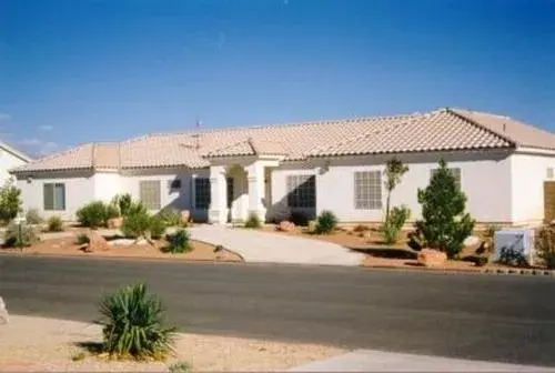 Southwest house plans 41-856 - front exterior, 2,367 sq ft, 4 bed, 3 bath house plans | Monster House Plans