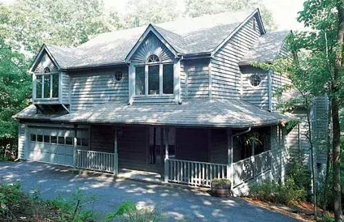 Country house plans 46-286 - front exterior, 2,243 sq ft, 3 bed, 3 bath house plans | Monster House Plans