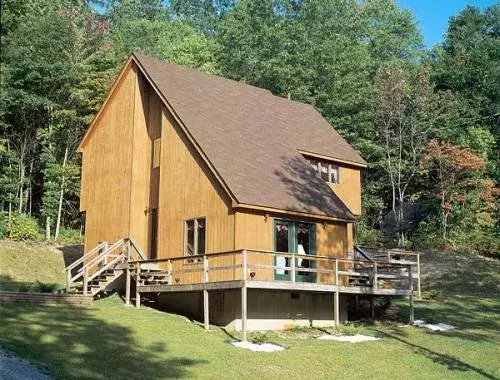 Contemporary house plans 46-575 - front exterior, 1,341 sq ft, 3 bed, 2 bath house plans | Monster House Plans