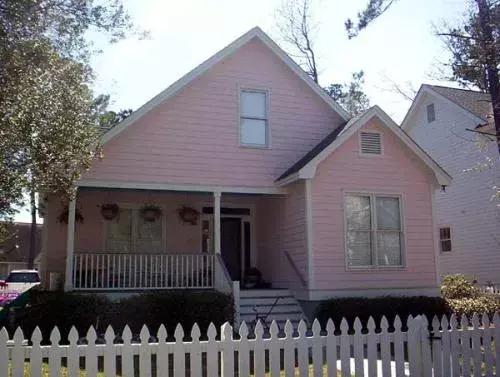 Traditional house plans 46-743 - front exterior, 1,451 sq ft, 3 bed, 2 bath house plans | Monster House Plans