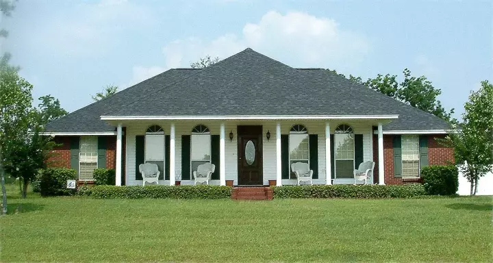 Southern house plans 49-133 - front exterior, 1,785 sq ft, 3 bed, 2 bath house plans | Monster House Plans