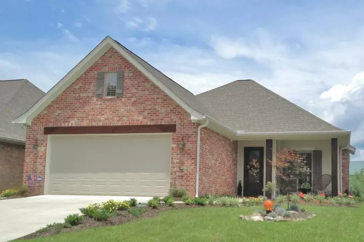 Traditional house plans 50-303 - front exterior, 1,624 sq ft, 3 bed, 2 bath house plans | Monster House Plans