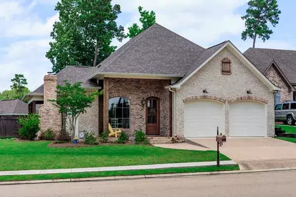 Southern house plans 56-229 - front exterior, 1,852 sq ft, 3 bed, 2 bath house plans | Monster House Plans