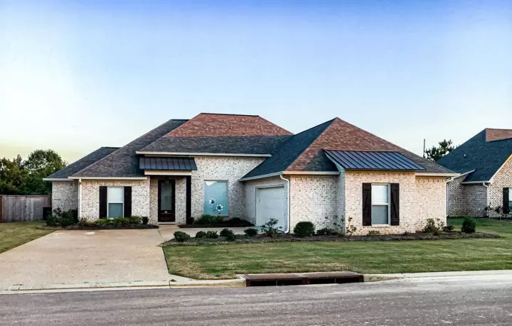 Contemporary house plans 56-241 - front exterior, 1,974 sq ft, 3 bed, 2 bath house plans | Monster House Plans