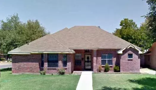 Traditional house plans 63-395 - front exterior, 1,908 sq ft, 2 bed, 2 bath house plans | Monster House Plans