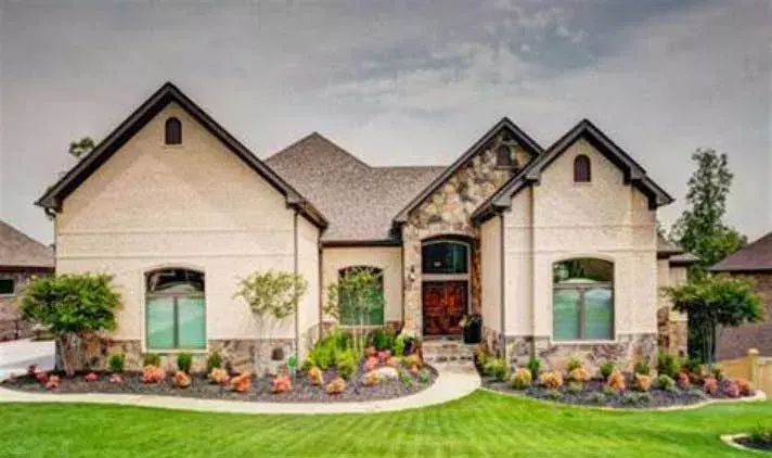 Traditional house plans 63-655 - front exterior, 3,814 sq ft, 3 bed, 3 bath house plans | Monster House Plans