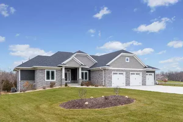 Craftsman house plans 7-1348 - front exterior, 3,661 sq ft, 5 bed, 3 bath house plans | Monster House Plans