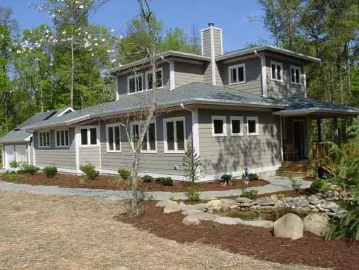 Traditional house plans 70-104 - front exterior, 2,729 sq ft, 3 bed, 2 bath house plans | Monster House Plans