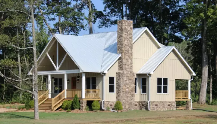 Country house plans 87-183 - front exterior, 1,992 sq ft, 3 bed, 3 bath house plans | Monster House Plans