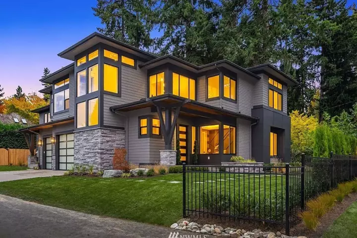 Contemporary house plans 88-1031 - front exterior, 4,995 sq ft, 5 bed, 4 bath house plans | Monster House Plans