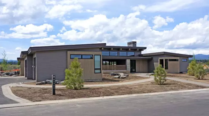 Modern house plans 98-122 - front exterior, 3,338 sq ft, 3 bed, 3 bath house plans | Monster House Plans