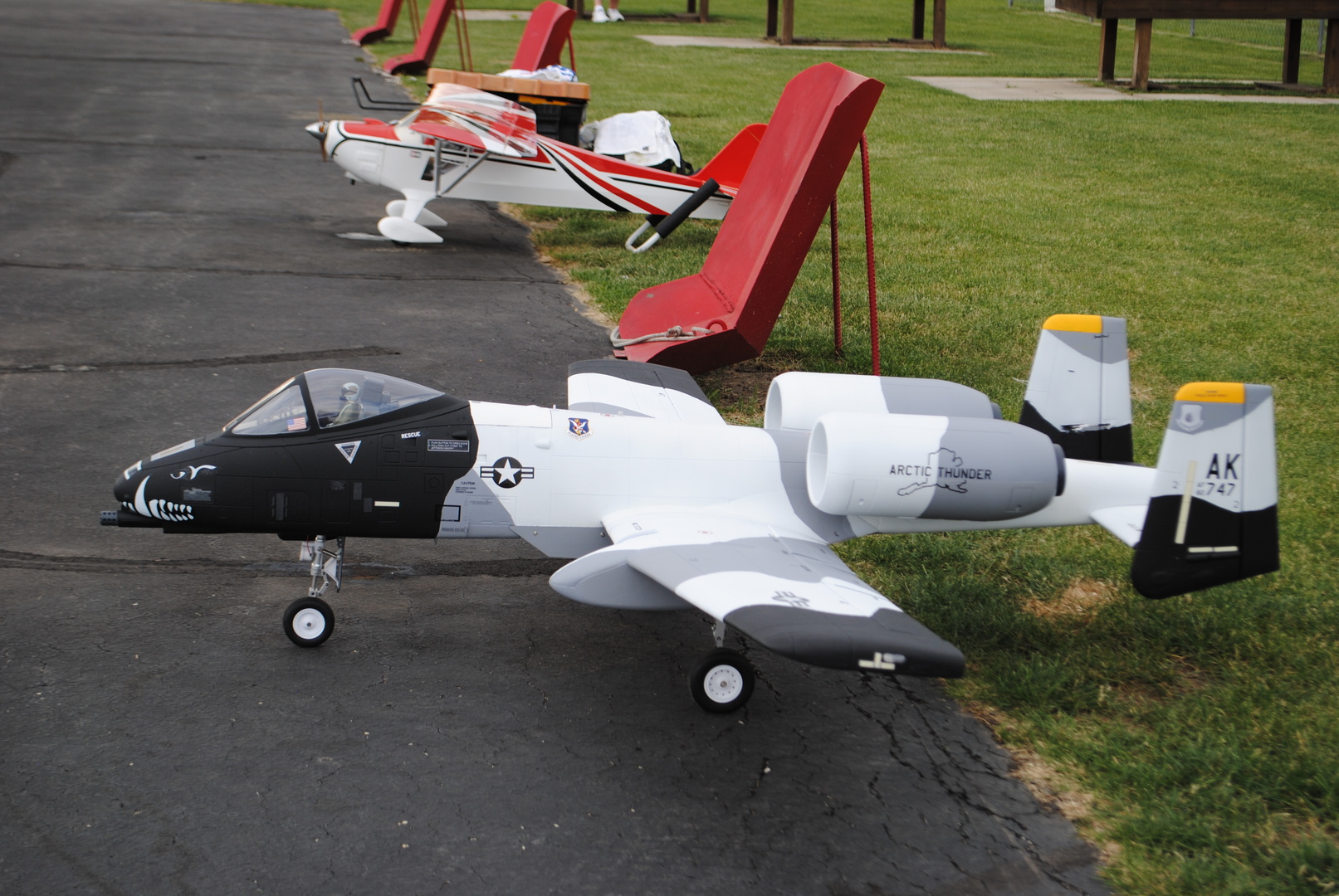 Freewing A10 Thunderbolt II Super Scale Twin 80mm EDF Jet