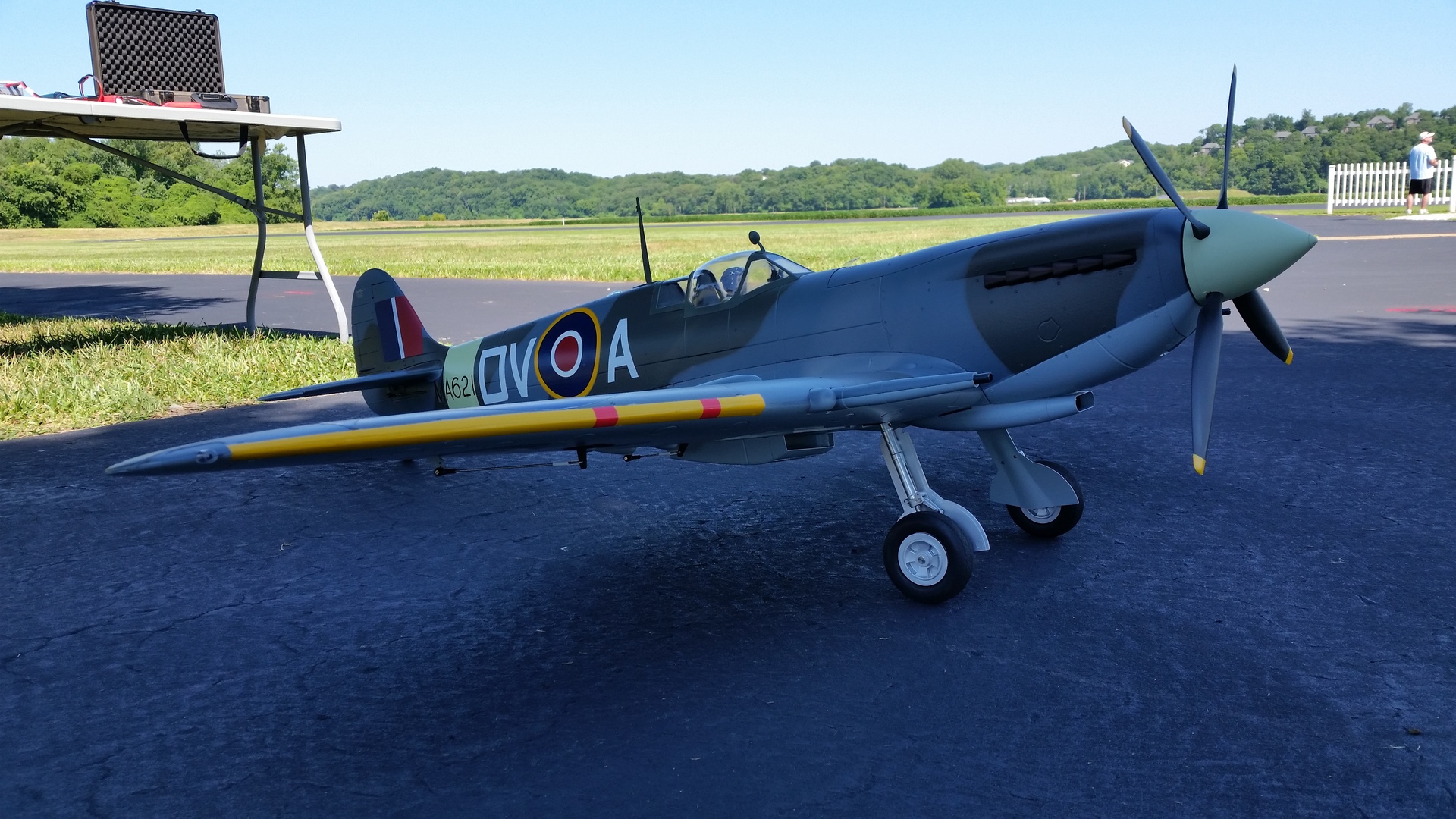 FlightLine RC Spitfire Mk.IX 1600mm (63") Wingspan PNP FLW303P