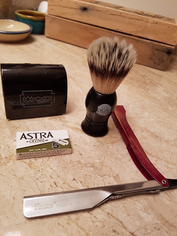 Razor Blade Disposal Unit, Blade Bank Fendrihan Canada