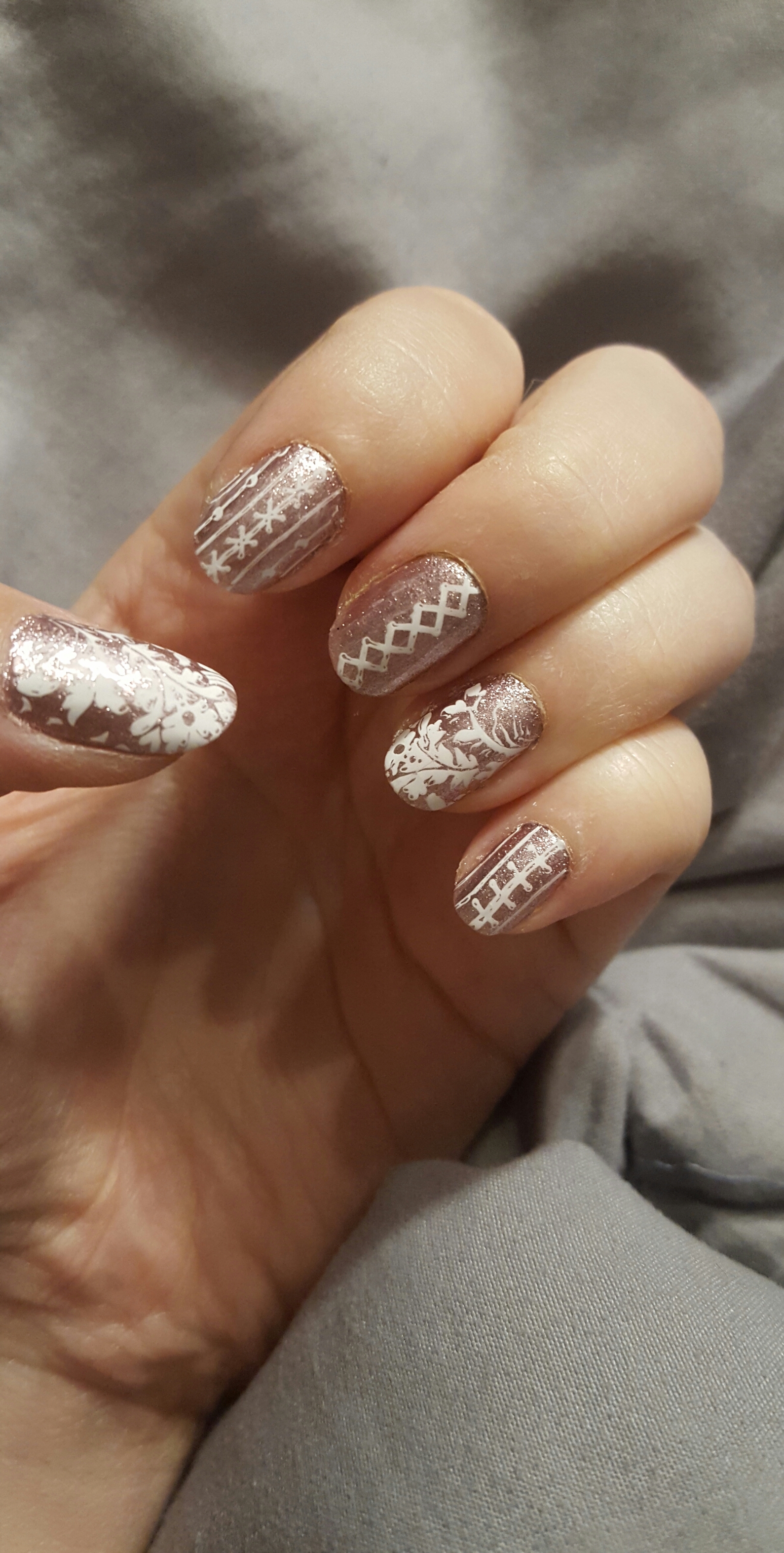 Lace Corset (How to Design Your Own Nails Book 6)