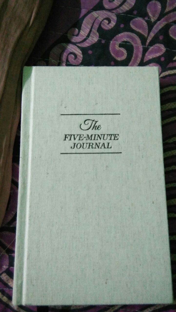 the five minute journal simplest most effective way to be happier