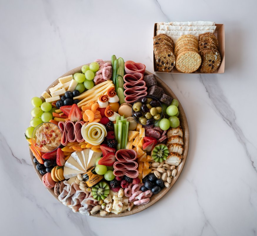 Medium Charcuterie Board (16in round)