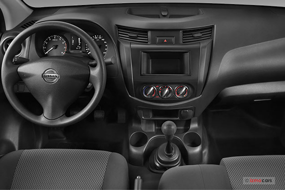 Np300 nissan салон