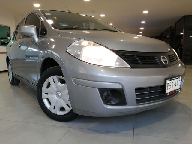 Nissan tiida 2014