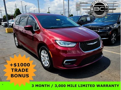 SEMINUEVOS CHRYSLER Pacifica at Columbus in Bob Caldwell Chrysler Jeep Dodge Ram