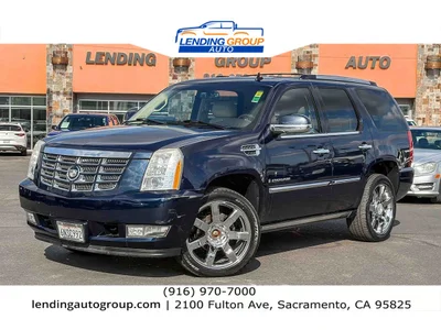 SEMINUEVOS CADILLAC Escalade at Lending Group Auto in Sacramento