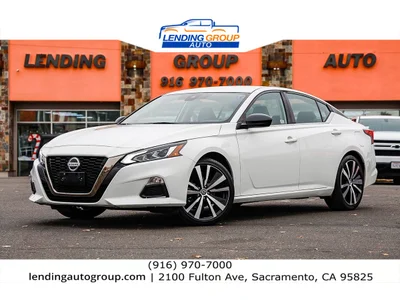 SEMINUEVOS NISSAN Altima at Lending Group Auto in Sacramento