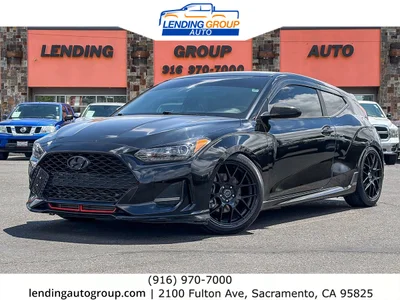 SEMINUEVOS HYUNDAI Veloster at Lending Group Auto in Sacramento