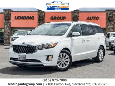 SEMINUEVOS KIA Sedona at Lending Group Auto in Sacramento