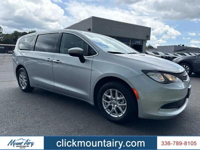 SEMINUEVOS CHRYSLER Voyager at Matthews in Liberty Buick GMC