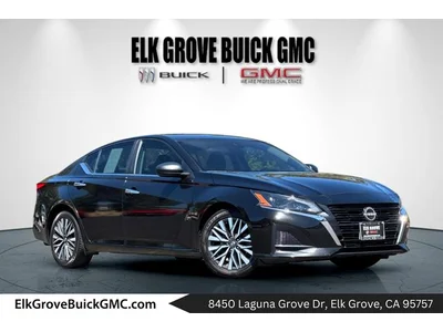 SEMINUEVOS NISSAN Altima at ELK GROVE in Elk Grove Buick GMC