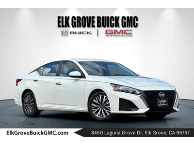 SEMINUEVOS NISSAN Altima at ELK GROVE in Elk Grove Buick GMC