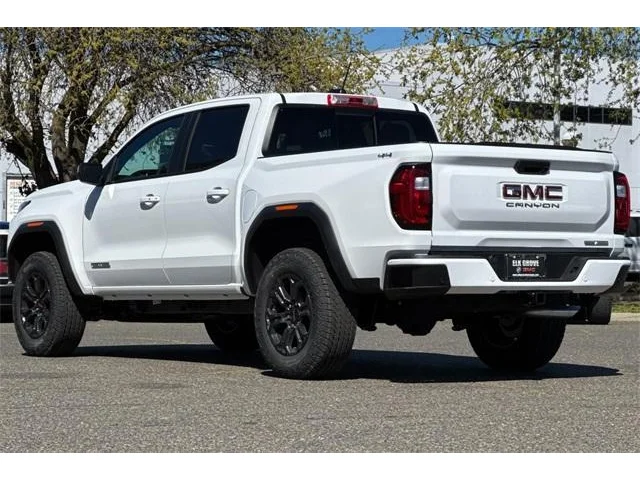 Nuevos GMC CANYON à ELK GROVE chez Elk Grove Buick GMC