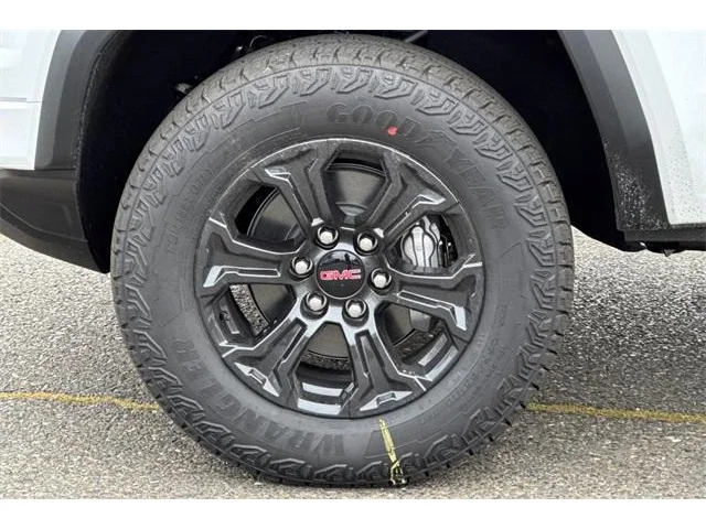 Nuevos GMC CANYON à ELK GROVE chez Elk Grove Buick GMC