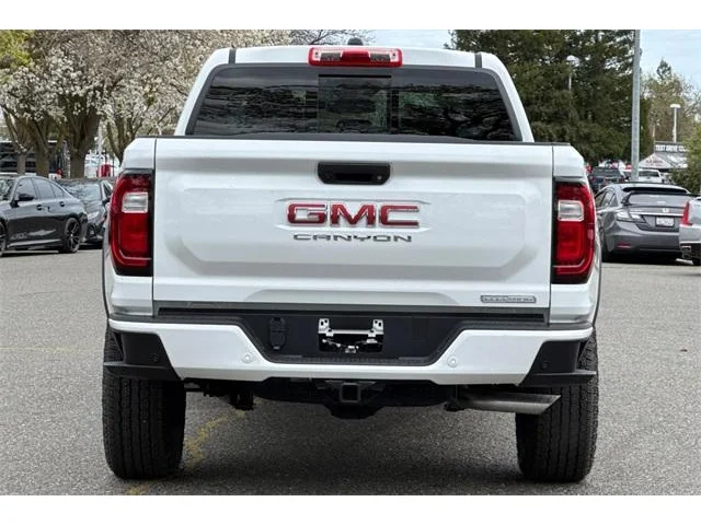 Nuevos GMC CANYON à ELK GROVE chez Elk Grove Buick GMC