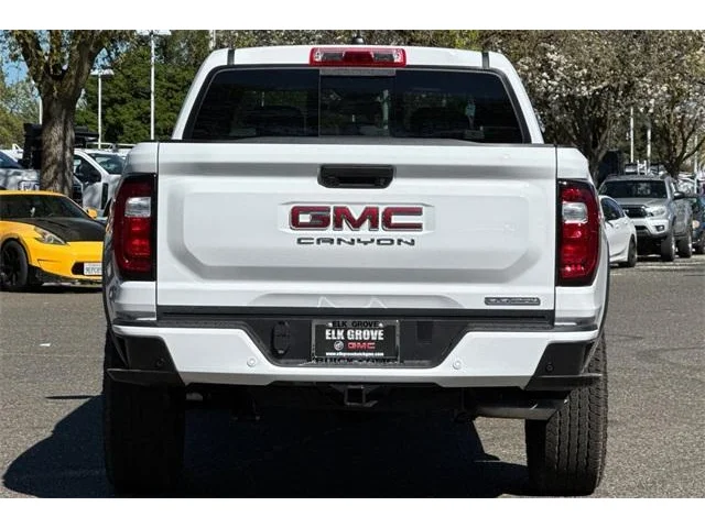 Nuevos GMC CANYON à ELK GROVE chez Elk Grove Buick GMC