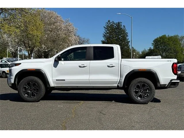 Nuevos GMC CANYON à ELK GROVE chez Elk Grove Buick GMC